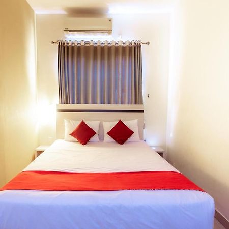 Pratisarawirya Guesthouse By Ecommerceloka Surabaja Zewnętrze zdjęcie