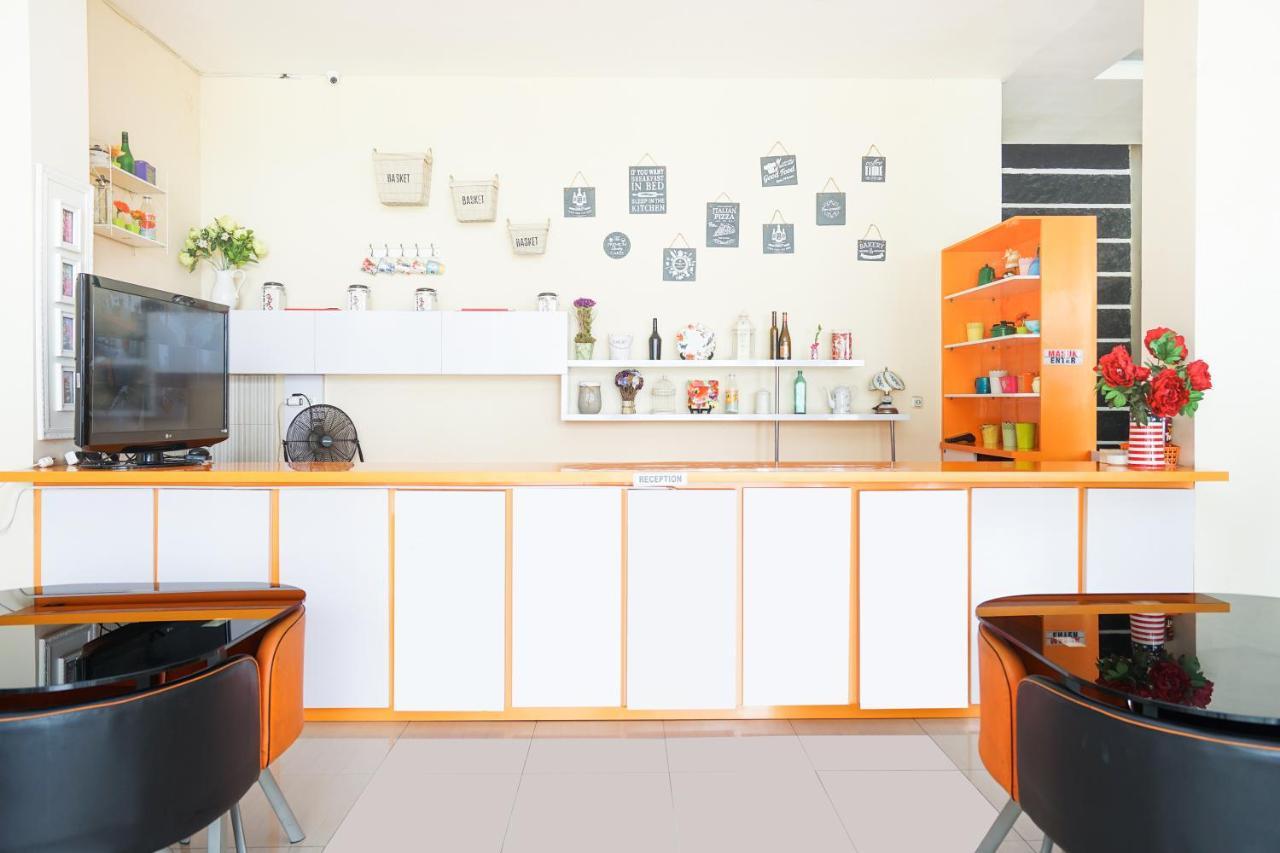 Pratisarawirya Guesthouse By Ecommerceloka Surabaja Zewnętrze zdjęcie