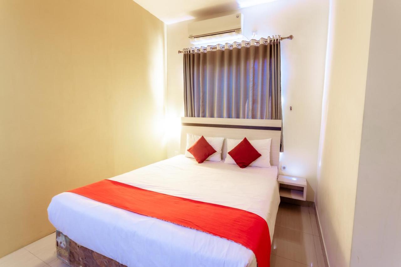 Pratisarawirya Guesthouse By Ecommerceloka Surabaja Zewnętrze zdjęcie