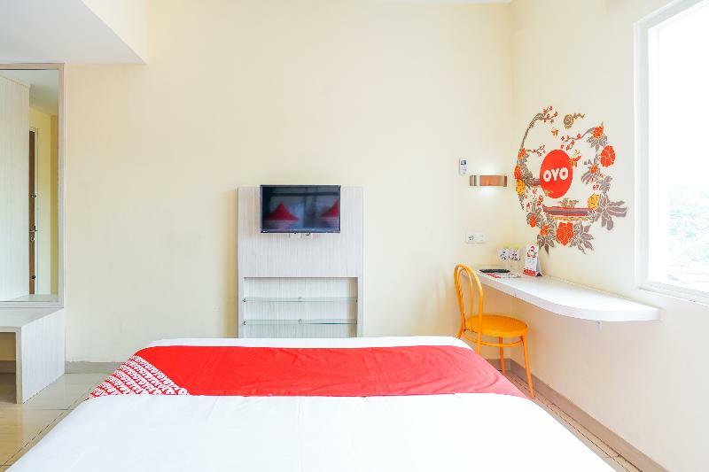 Pratisarawirya Guesthouse By Ecommerceloka Surabaja Zewnętrze zdjęcie